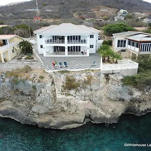 Whitehouse Apartment Lagun